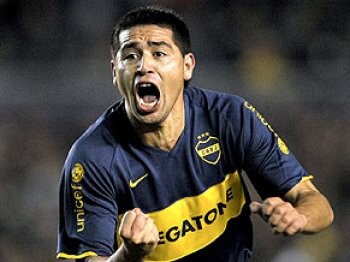 timao-ainda-sonha-com-riquelme-mas-direcao-alvinegra-mantem-pes-no-ch