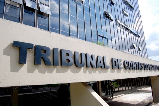 camara-julgou-100-das-contas-do-prefeito-com-pareceres-do-tcepr