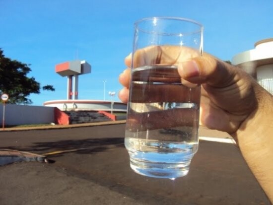 vereadora-defende-tarifa-menor-de-agua-para-idosos