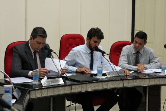camara-vota-projeto-que-estabelece-parceria-entre-municipios-da-regiao-para-a-recuperacao-de-estradas-rurais