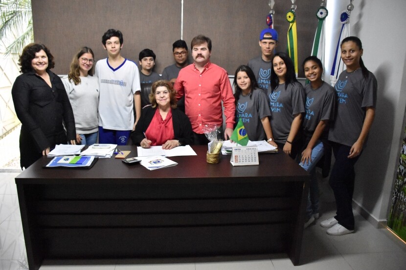 participantes-do-programa-camara-jovem-visitam-o-paco-municipal