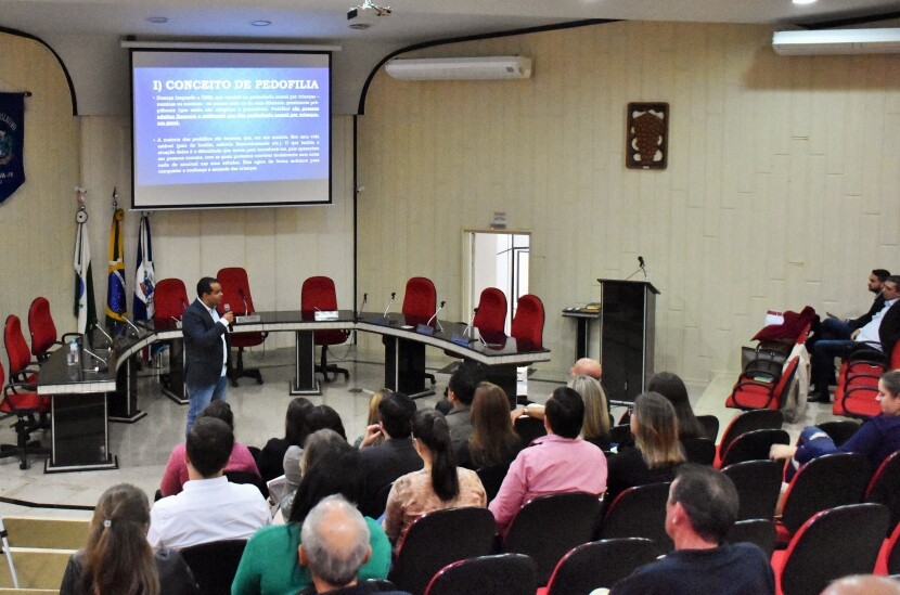 acoes-de-prevencao-a-pedofilia-sao-debatidas-em-encontro-promovido-pela-camara-municipal-de-marialva