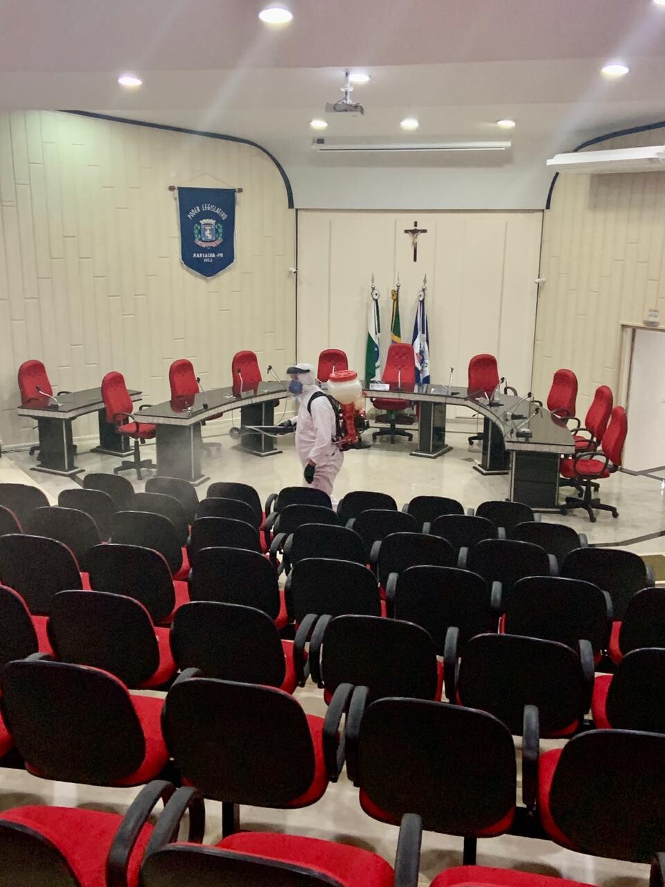 apos-desinfeccao-do-predio-camara-retoma-o-expediente-e-atividades-legislativas